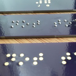 http://jg.sn.sg/braille/